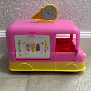 Peppa pig ice cream truck